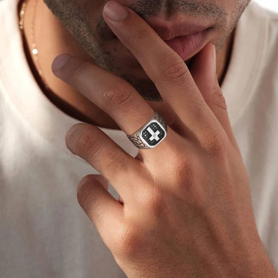 Men’s Cross Signet Ring – 304 Stainless Steel Edition - Nikoleit
