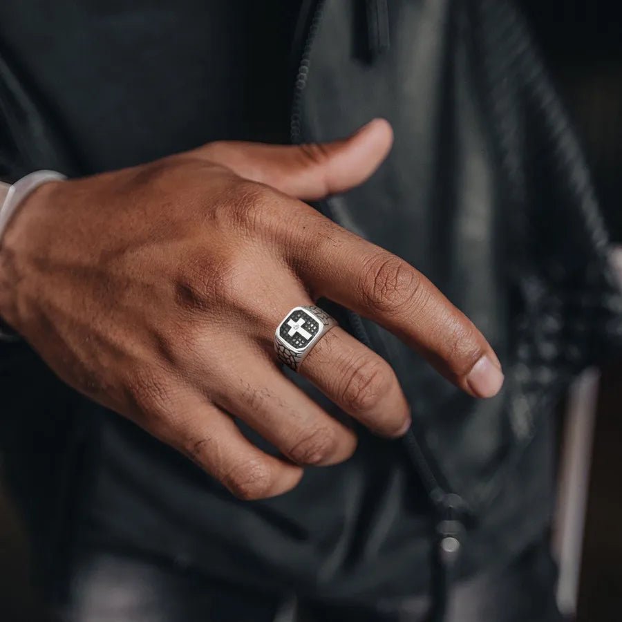 Men’s Cross Signet Ring – 304 Stainless Steel Edition - Nikoleit