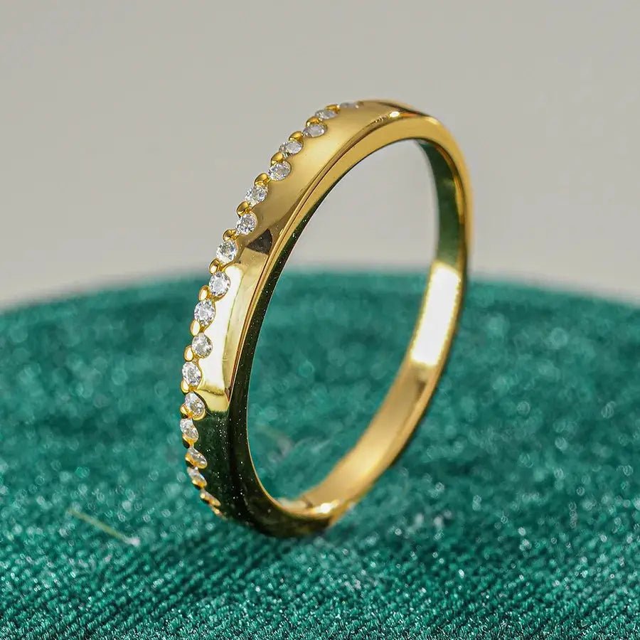 Women’s Ring – 925 Sterling Silver with Moissanite, Geometric Design - Nikoleit